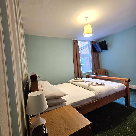 Denville Hotel Блекпул Екстериор снимка