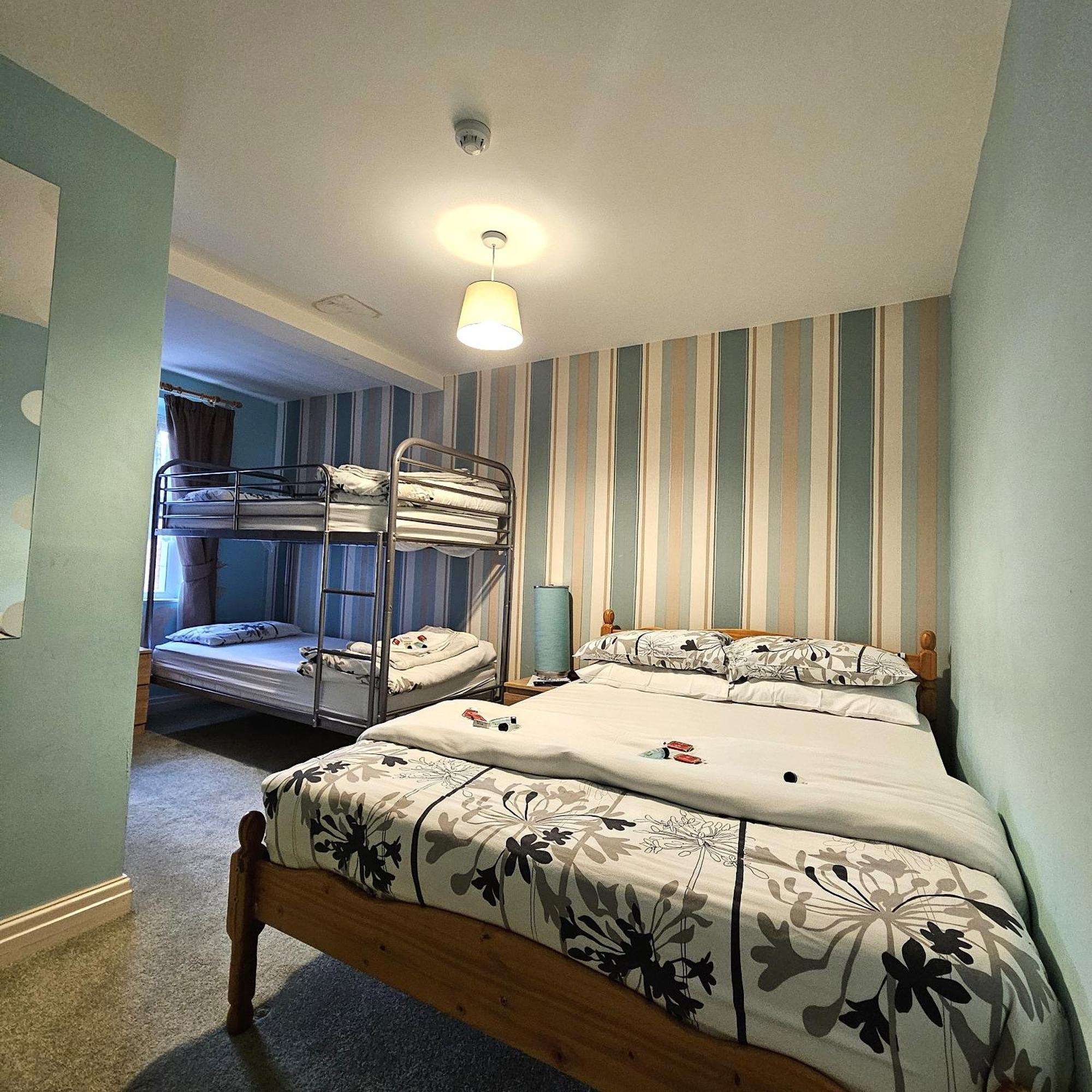 Denville Hotel Блекпул Екстериор снимка
