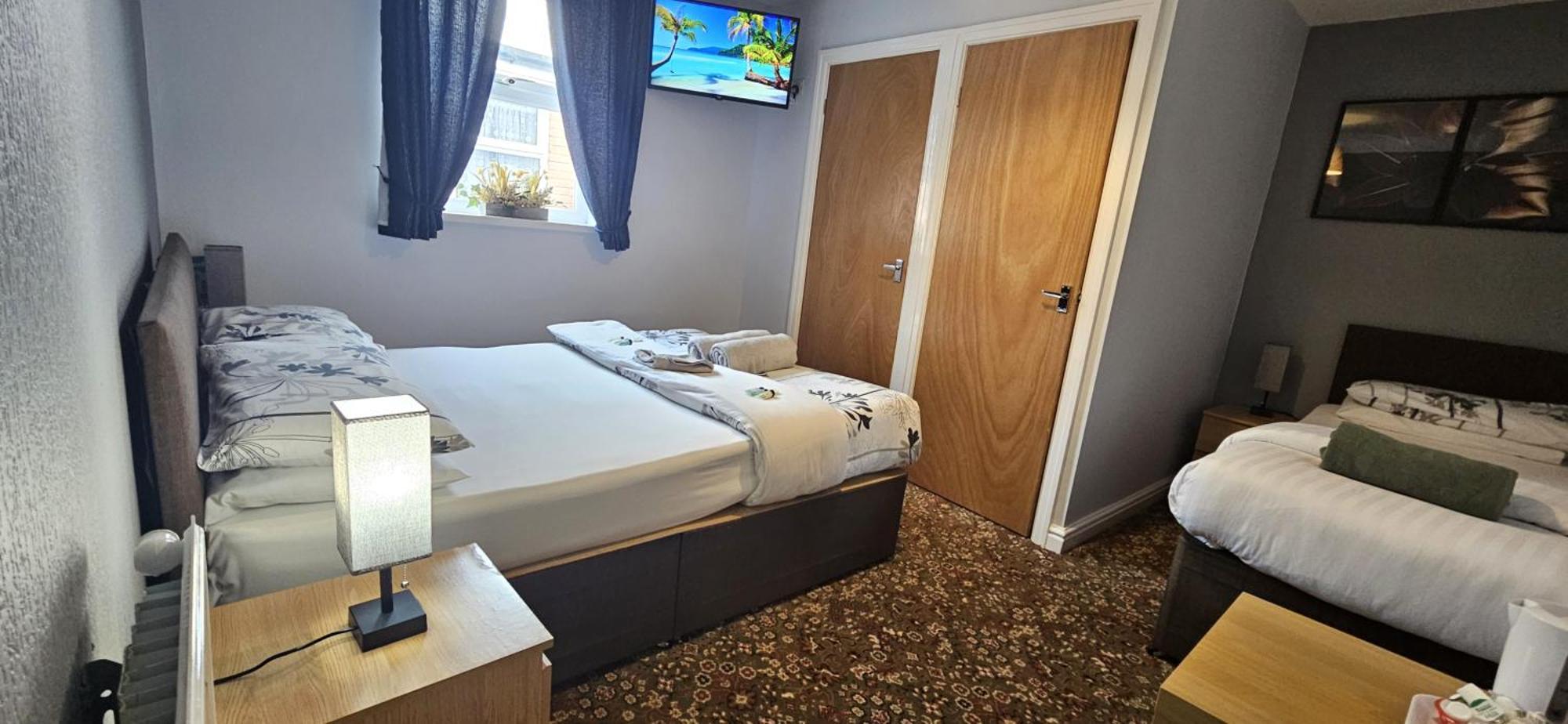 Denville Hotel Блекпул Екстериор снимка