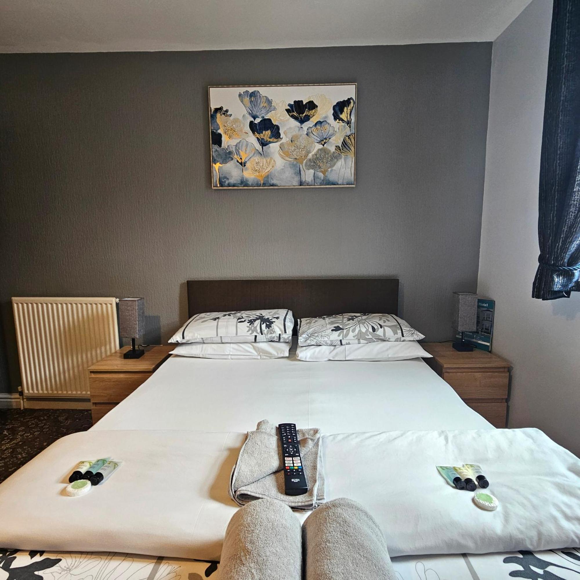 Denville Hotel Блекпул Екстериор снимка