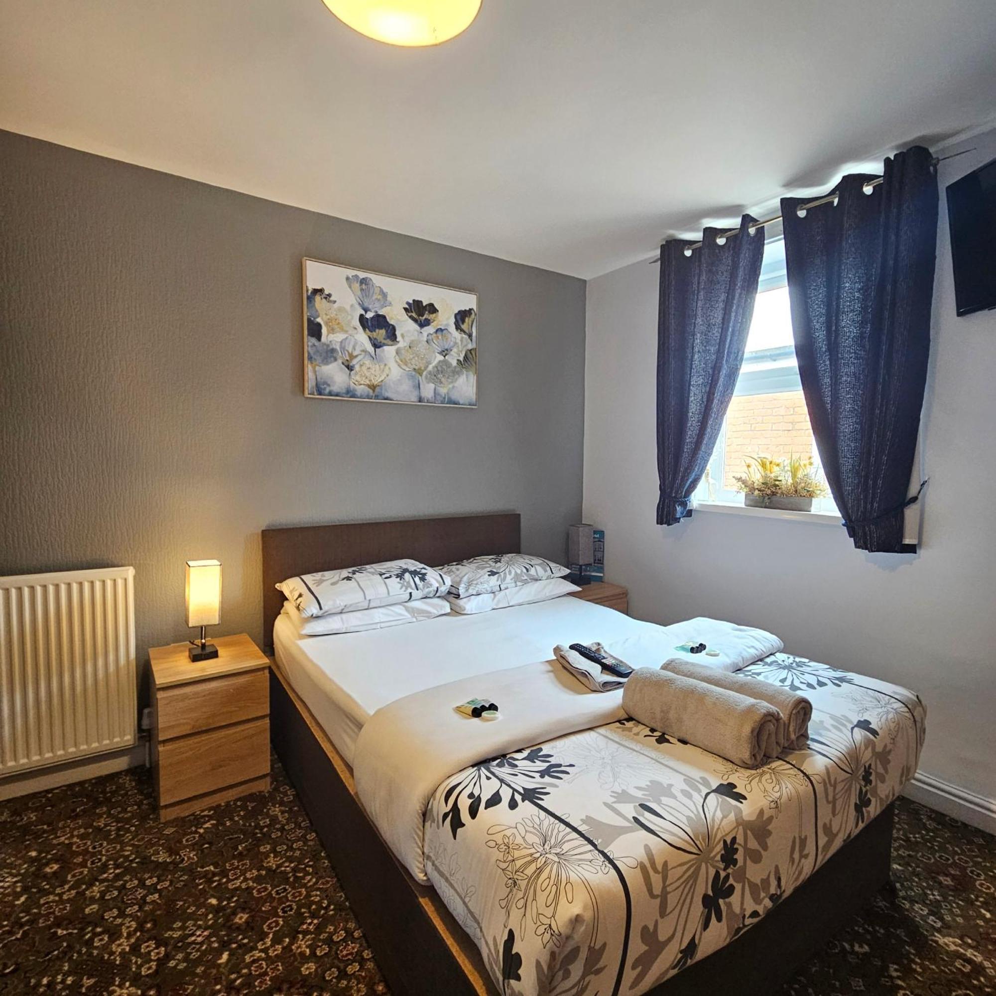 Denville Hotel Блекпул Екстериор снимка